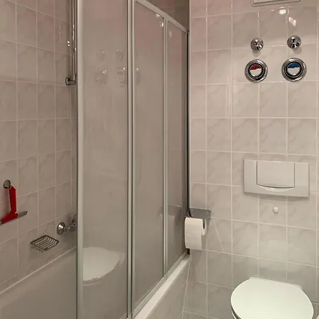 Kranichnest * Neubrandenburg